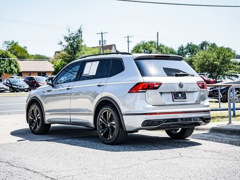 Used 2024 Volkswagen Tiguan SE R-Line image 4