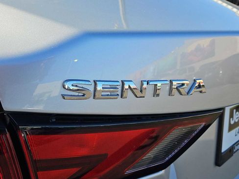Used 2022 Nissan Sentra SV image 12