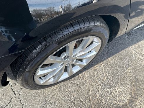 Used 2017 Cadillac XTS Luxury w/ Driver Awareness Package image 5