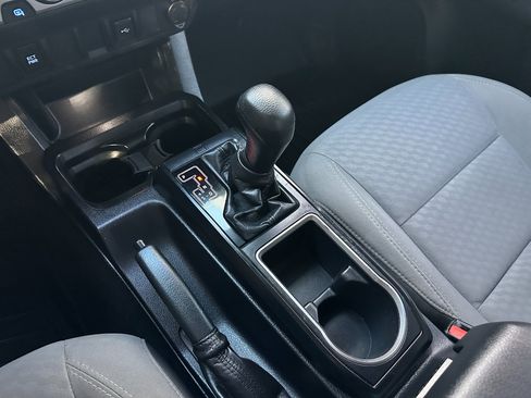 Used 2020 Toyota Tacoma SR5 image 37