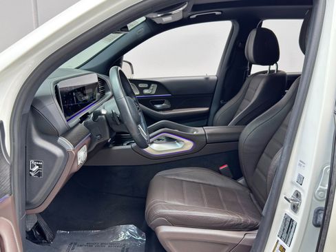 Used 2022 Mercedes-Benz GLS 450 4MATIC w/ Warmth & Comfort Package image 17