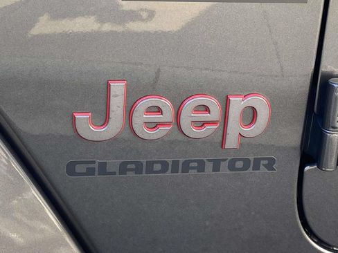 Used 2021 Jeep Gladiator Rubicon AWD/4WD image 12