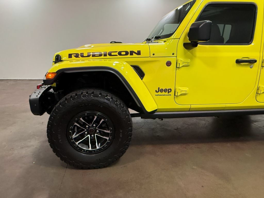 Used 2024 Jeep Wrangler Unlimited Rubicon AWD/4WD image 38