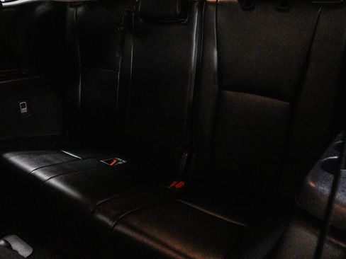 Used 2023 Toyota Highlander XLE FWD image 22