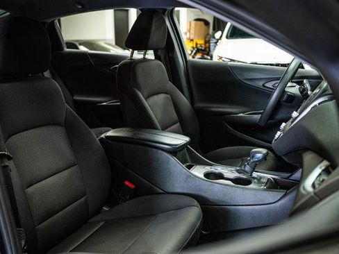Used 2023 Chevrolet Malibu LT image 13