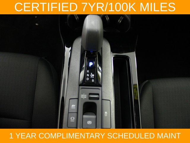 Used 2025 Toyota Prius LE FWD image 26