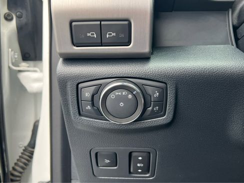 Used 2022 Ford F450 Platinum w/ FX4 Off-Road Package image 33