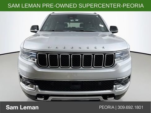 Used 2024 Jeep Wagoneer Series II w/ Premium Group I RWD image 2