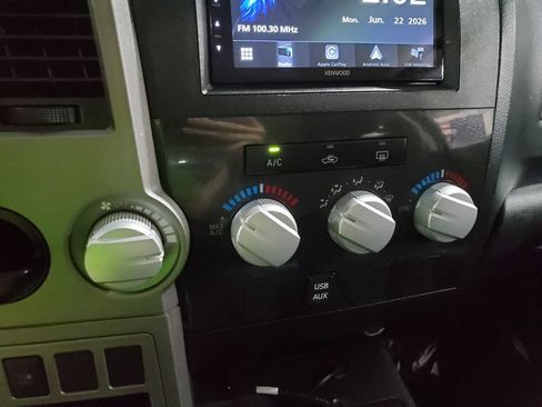 Used 2013 Toyota Tundra 2WD CrewMax w/ Tow Pkg image 32
