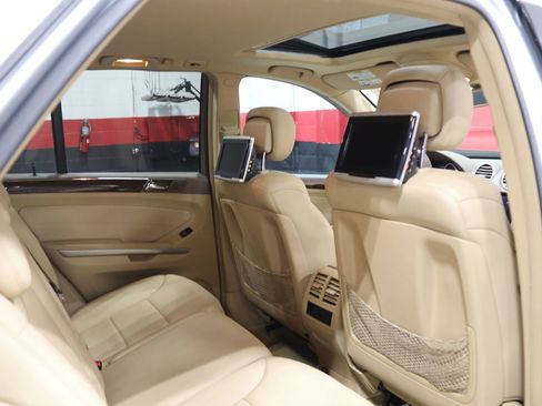 Used 2009 Mercedes-Benz ML 550 4MATIC image 49