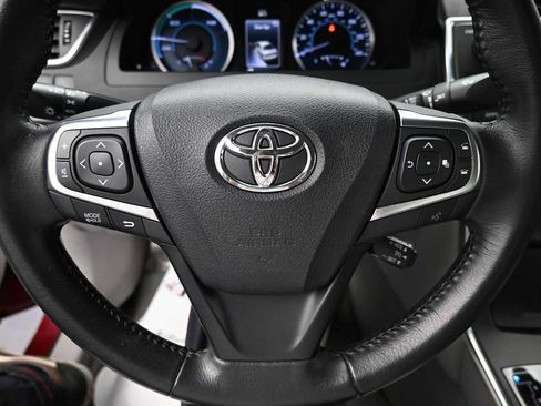 Used 2015 Toyota Camry XLE FWD image 6