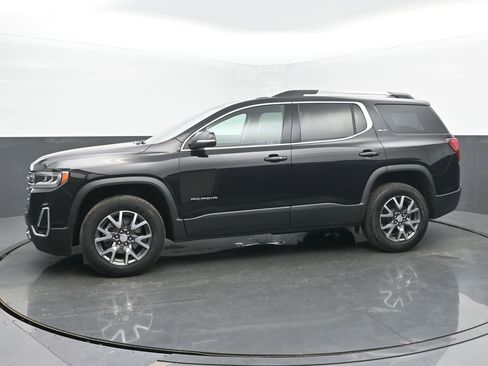 Used 2023 GMC Acadia SLT image 2