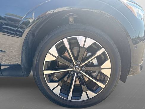 Certified 2026 Volvo XC60 B5 Plus AWD/4WD image 22