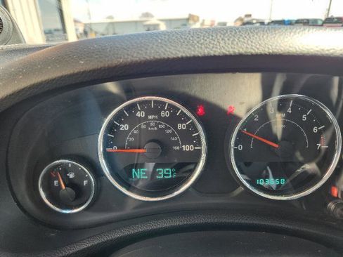 Used 2012 Jeep Wrangler Unlimited Sport AWD/4WD image 11