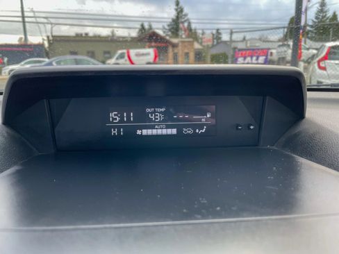 Used 2021 Subaru Crosstrek 2.0i AWD/4WD image 18
