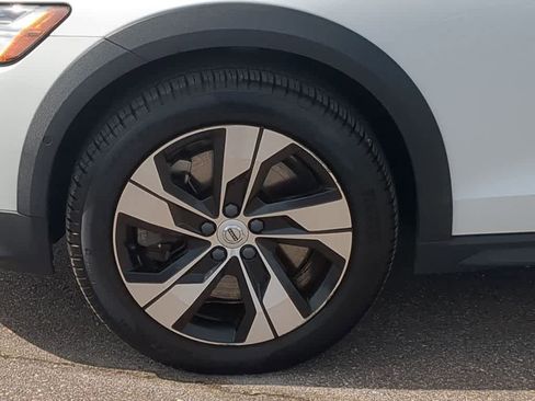 Used 2020 Volvo V60 T5 Cross Country AWD/4WD image 13