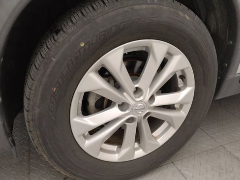 Used 2016 Nissan Rogue SV AWD/4WD image 31