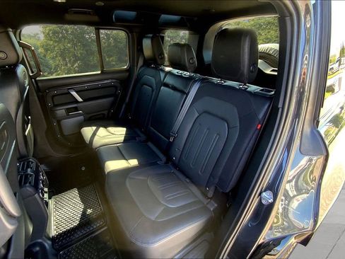 Used 2021 Land Rover Defender 110 X-Dynamic HSE AWD/4WD image 22