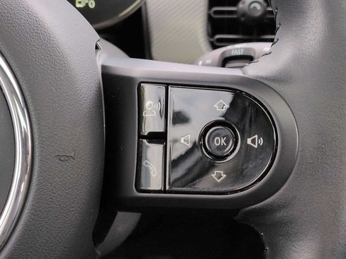 Certified 2024 MINI Cooper 4-Door Hardtop FWD image 27