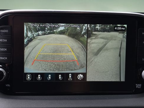 Used 2020 Hyundai Santa Fe Limited AWD/4WD image 40