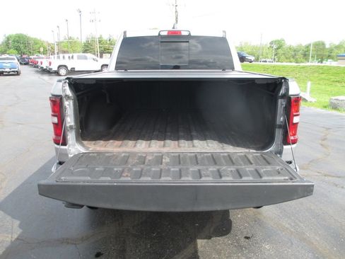 Used 2025 RAM 1500 Big Horn AWD/4WD image 9
