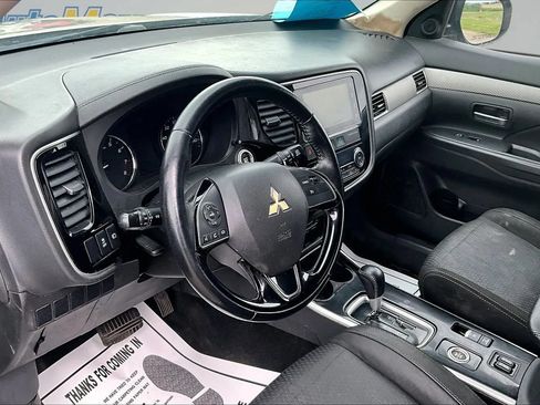 Used 2018 Mitsubishi Outlander SE AWD/4WD image 21