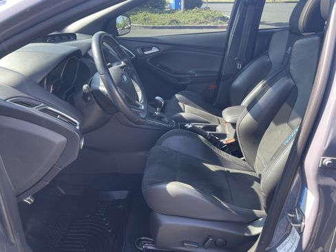 Used 2017 Ford Focus RS AWD/4WD image 10