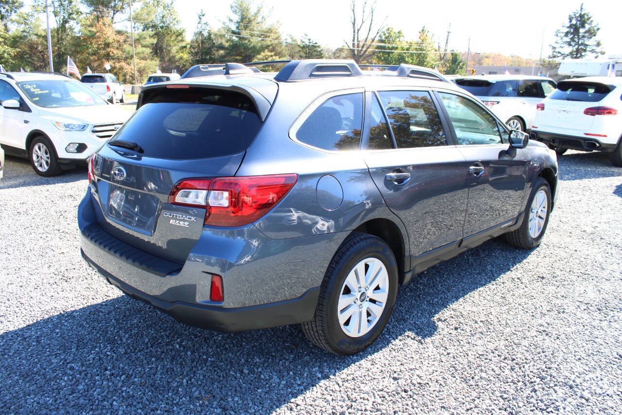 Used 2017 Subaru Outback 2.5i Premium AWD/4WD image 6