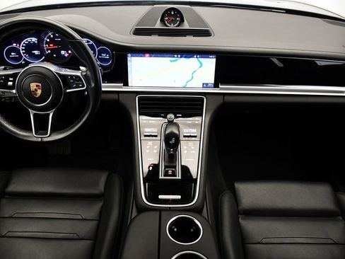 Used 2020 Porsche Panamera 4 image 22