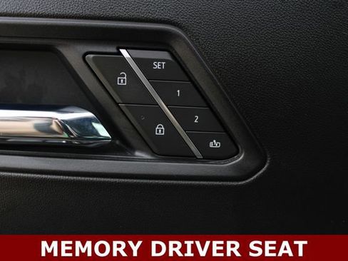 Used 2025 GMC Canyon Denali AWD/4WD image 5
