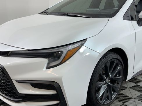 Used 2024 Toyota Corolla SE w/ SE Premium Package image 9