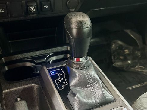 Used 2023 Toyota Tacoma SR5 w/ Technology Package AWD/4WD image 14