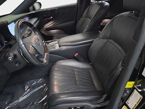 Used 2018 Lexus LS 500 w/ Interior Upgrade Package RWD image 18