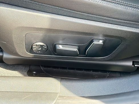 Used 2025 BMW 330i Sedan image 25