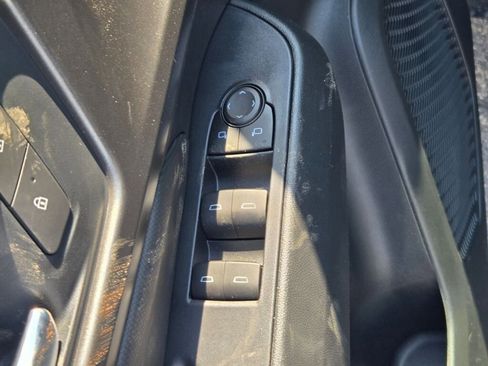 New 2026 Chevrolet Equinox EV LT image 19