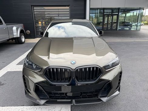 Used 2024 BMW X6 xDrive40i w/ Premium Package image 3