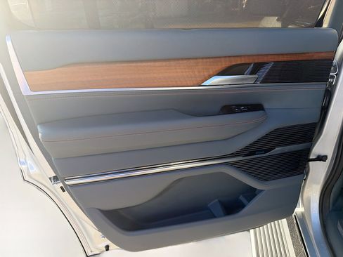 Used 2024 Jeep Grand Wagoneer Series III w/ Rear Seat Video Group 1 image 26