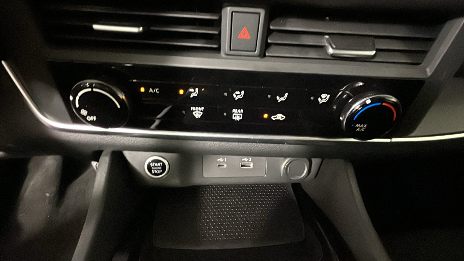 Used 2023 Nissan Rogue S AWD/4WD image 27