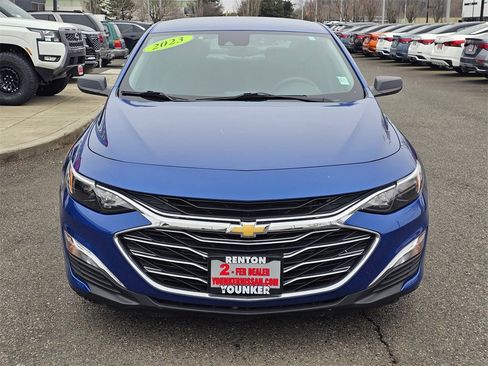 Used 2023 Chevrolet Malibu LS image 2