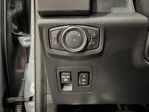 Used 2019 Ford F150 XLT w/ Equipment Group 302A Luxury image 32