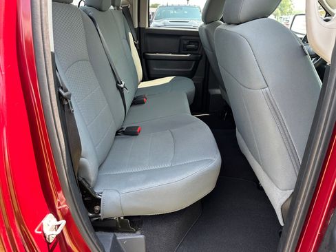 Used 2015 RAM 1500 Express RWD image 19