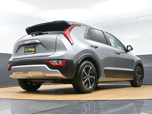 Used 2023 Kia Niro LX image 50