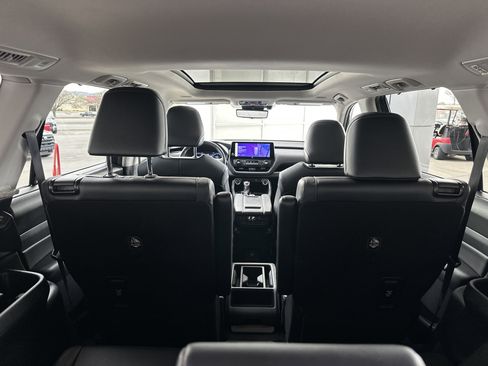 Used 2024 Toyota Grand Highlander Platinum image 21