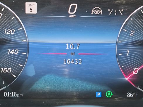 Certified 2025 Mercedes-Benz GLS 450 4MATIC image 22
