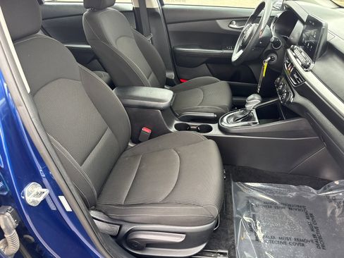 Used 2021 Kia Forte LXS image 13