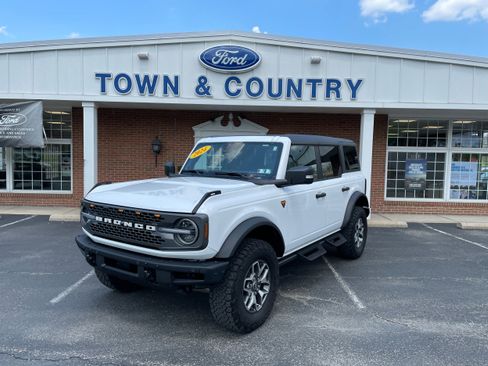 Used 2024 Ford Bronco Badlands AWD/4WD image 1