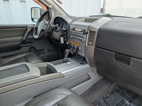 Used 2006 Nissan Titan LE w/ (R02) LE Off-Road Pkg AWD/4WD image 32