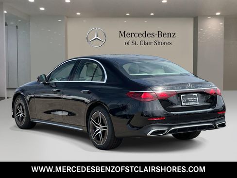New 2026 Mercedes-Benz E 350 4MATIC Sedan image 3