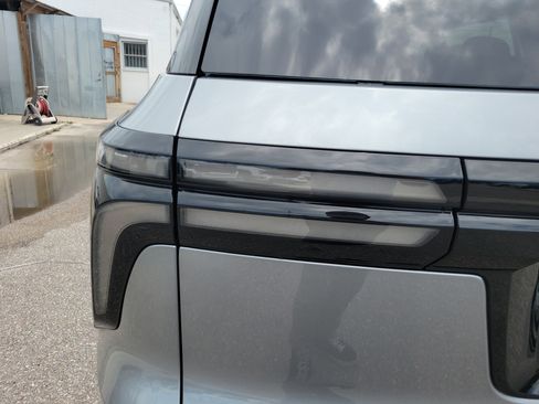 Certified 2024 Chevrolet Traverse RS w/ LPO, Floor Liner Package FWD image 10