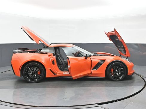 Used 2019 Chevrolet Corvette Z06 RWD image 33